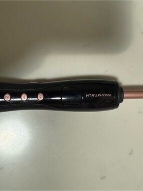 WavyTalk Thin Curling Wand with Rose Gold Barrel